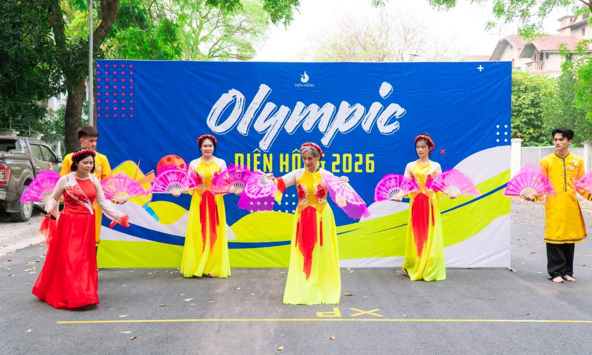 Người cao tuổi tại trung tâm dưỡng lão Diên Hồng