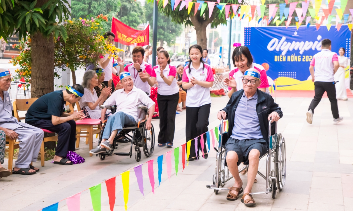 Đại hội thể thao ở viện dưỡng lão Diên Hồng