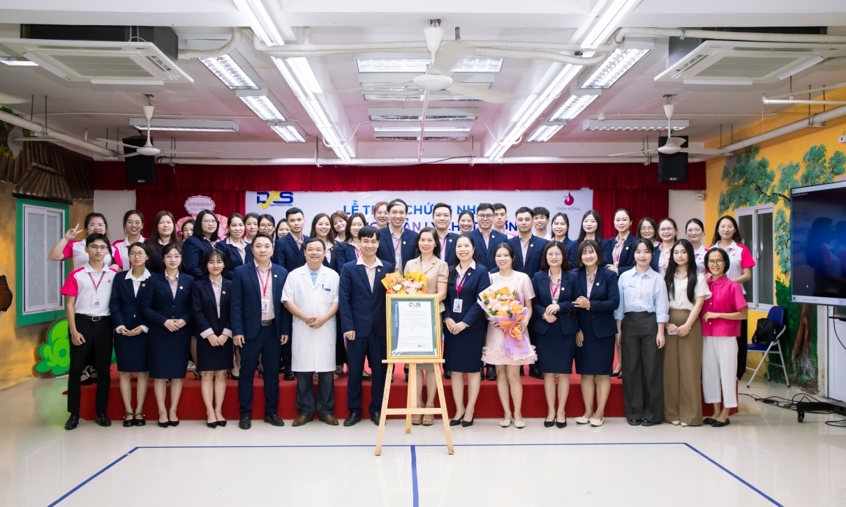 Diên Hồng nhận chứng nhận ISO 9001:2015