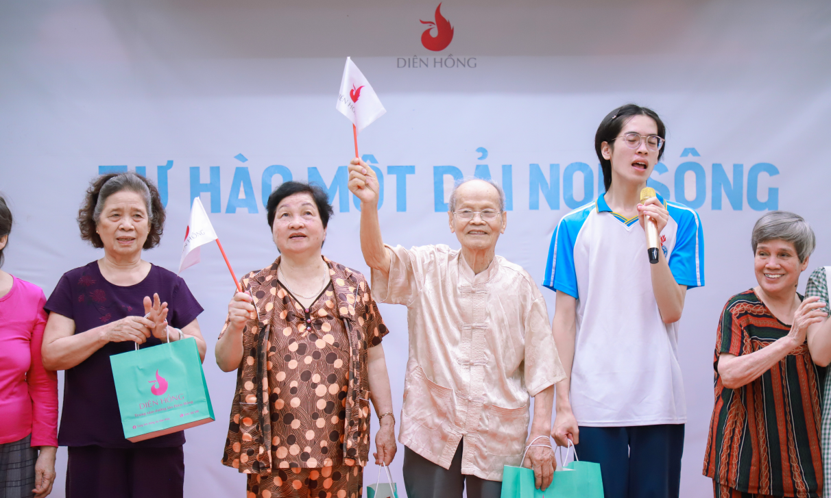 Phòng ngừa mất nước ở người cao tuổi