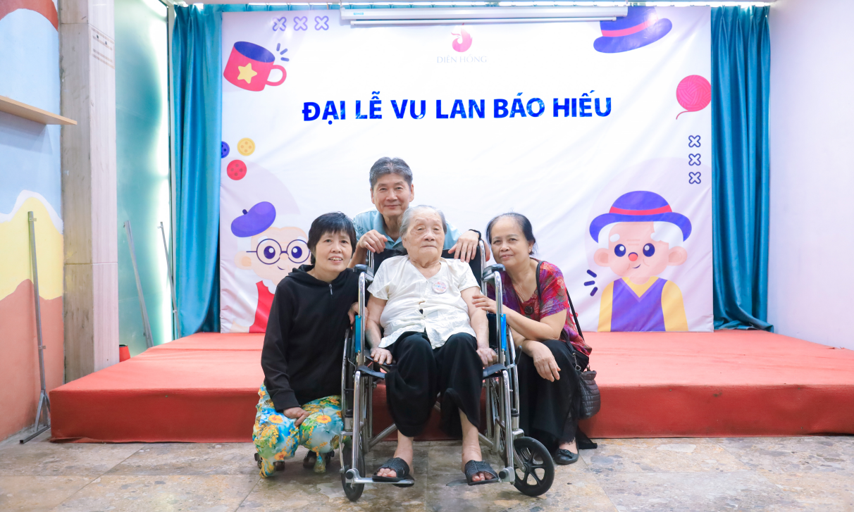 Dấu hiệu mất nước ở người cao tuổi