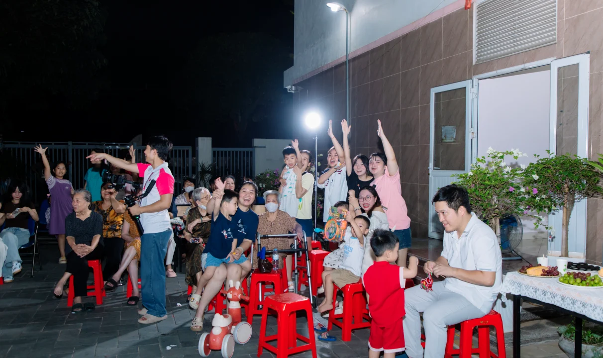 Khoảnh khắc gắn kết của CBNV Diên Hồng và gia đình