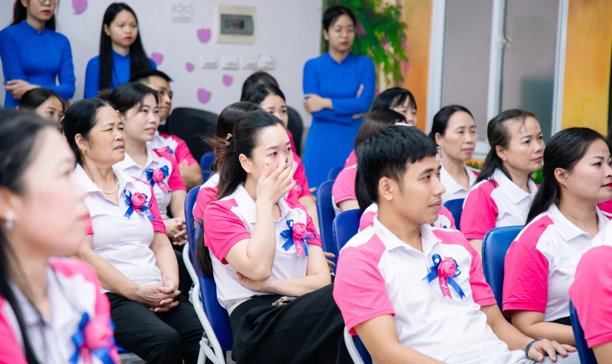 Cán bộ nhân viên nhìn lại hành trình gắn bó cùng Diên Hồng