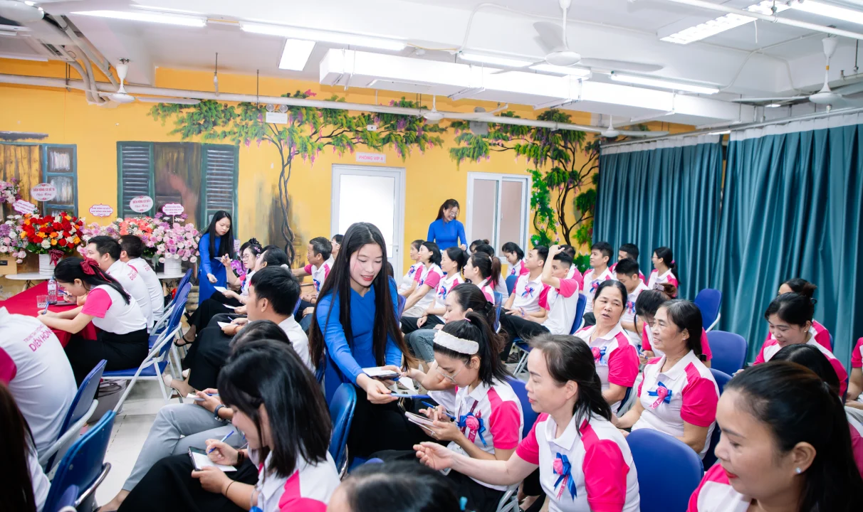Nhân viên chia sẻ lý do gắn bó và đồng hành cùng Diên Hồng