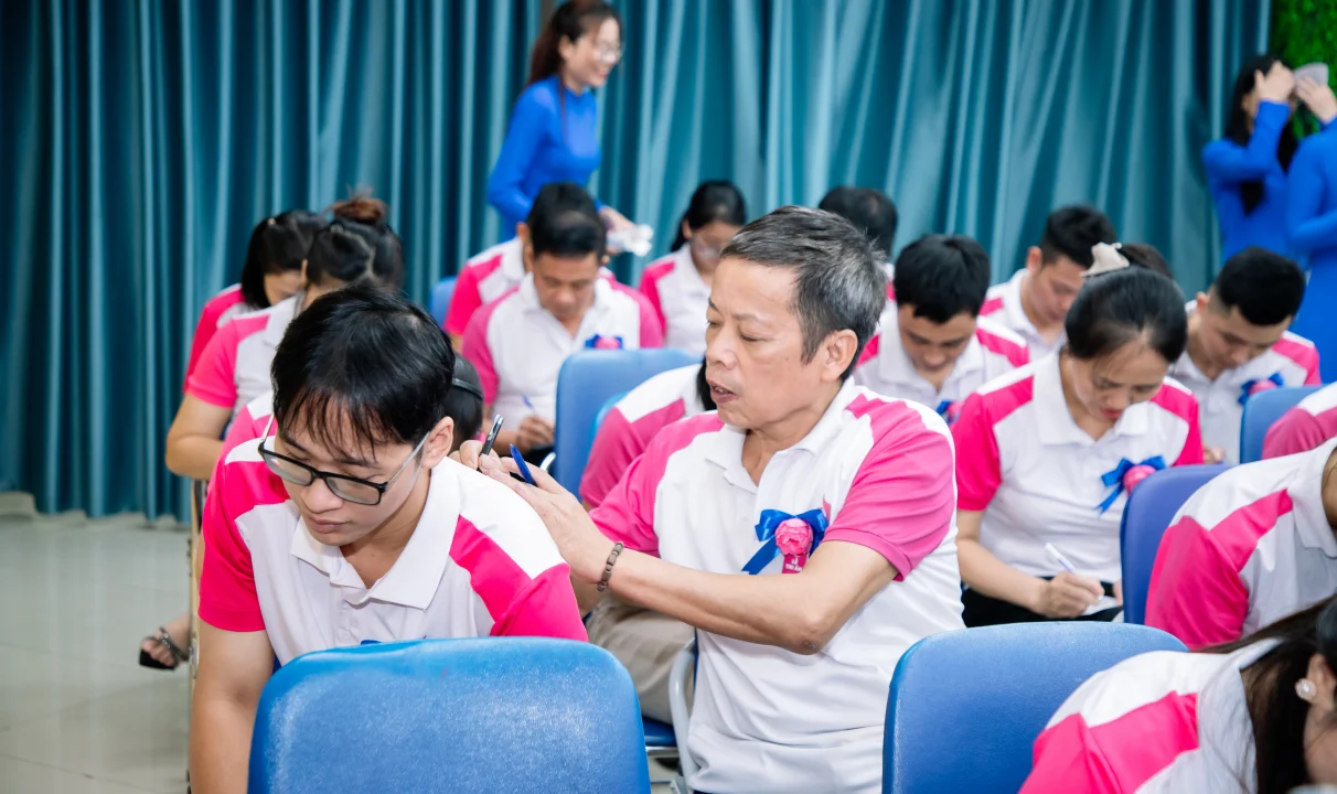 Nhân viên chia sẻ lý do gắn bó và đồng hành cùng Diên Hồng